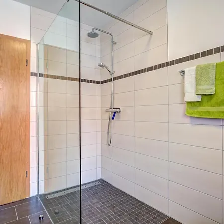 Haus Im Gruenen Apartment