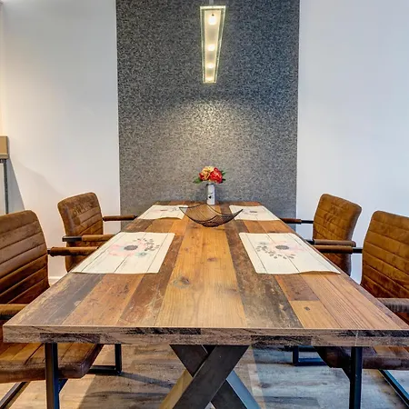 Haus Im Gruenen Apartment