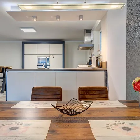 Haus Im Gruenen Apartment *