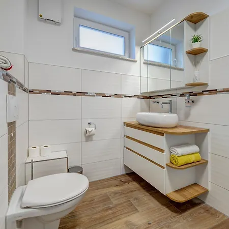 Apartment Haus Im Gruenen Heringsdorf (Usedom)